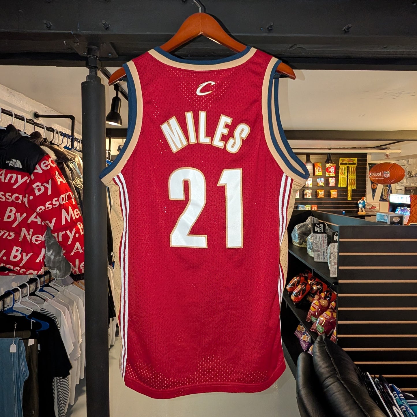 Darius Miles Cavaliers Nike Jersey